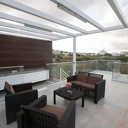 Olive 24 Protaras