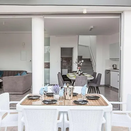 Olive 24 * Protaras